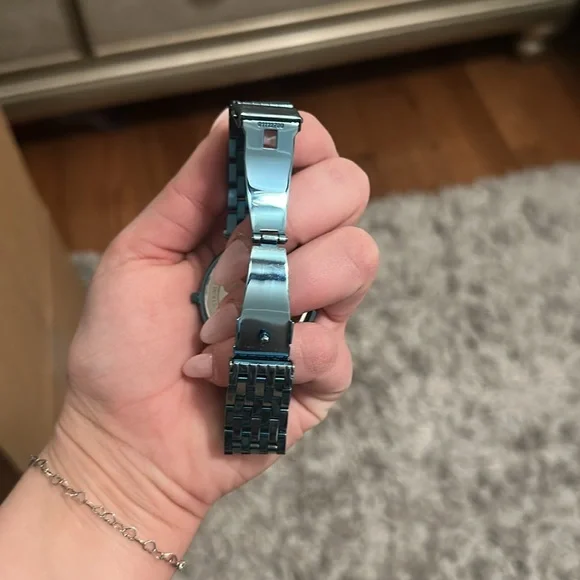 Unique rare blue Michael Kors watch. - Picture 6 of 6